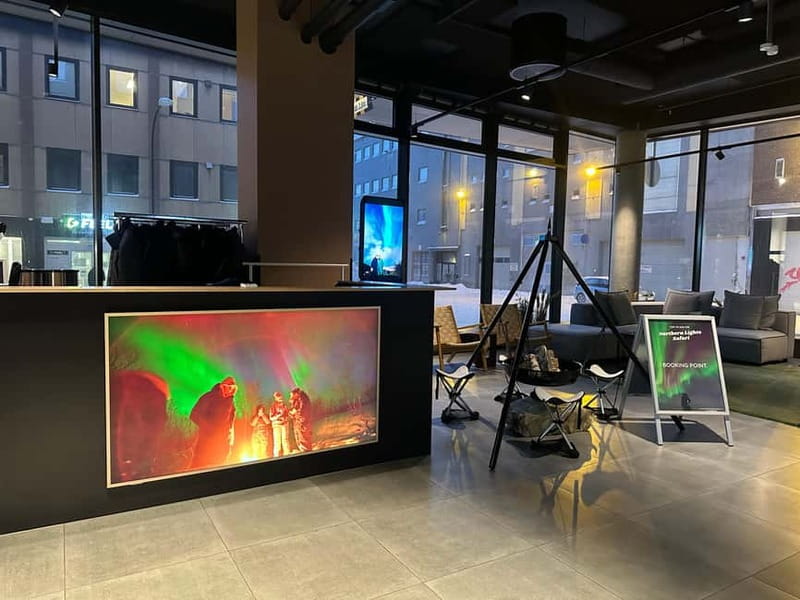 Tromsø: Northern Lights Safari with Expert Guides and Photos - Meeting at the base: your night plan starts before the drive