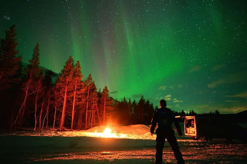Tromsø: Northern Lights Tour (Max 8) Pickup + Finland - Snacks, Hot Drinks, and Why Light Food Makes Sense