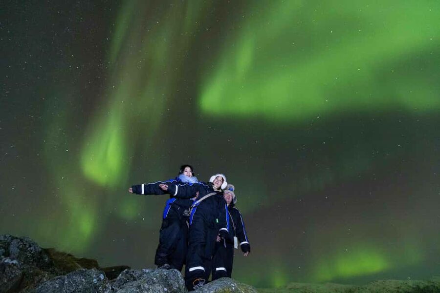 Tromsø: Northern Lights Tour with Dinner and Native Guide - The 4x4 transfer and the first secret stop away from the road
