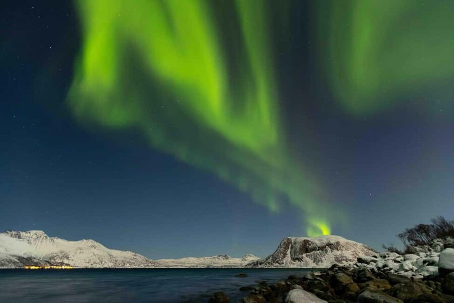 Tromsø: Northern Lights Tour with Dinner and Native Guide - The long viewing and photo time at the main hidden spot