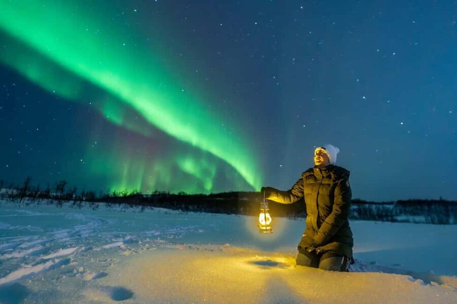 Tromsø: Northern Lights Tour with Photos, Hot Meal & Drinks - Comfort Upgrades That Make Waiting Possible: Thermo Suits, Heated Toilet Tent