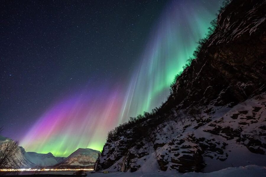Tromsø: Northern Lights Tour with Photos, Hot Meal & Drinks - Duration, Group Size, and What You Should Really Wear