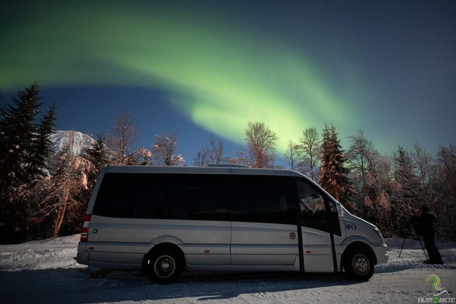 Tromsø: Northern Lights Trip with Campfire and Snacks - The Photo-First Part: Tripods and a Camera Tutorial