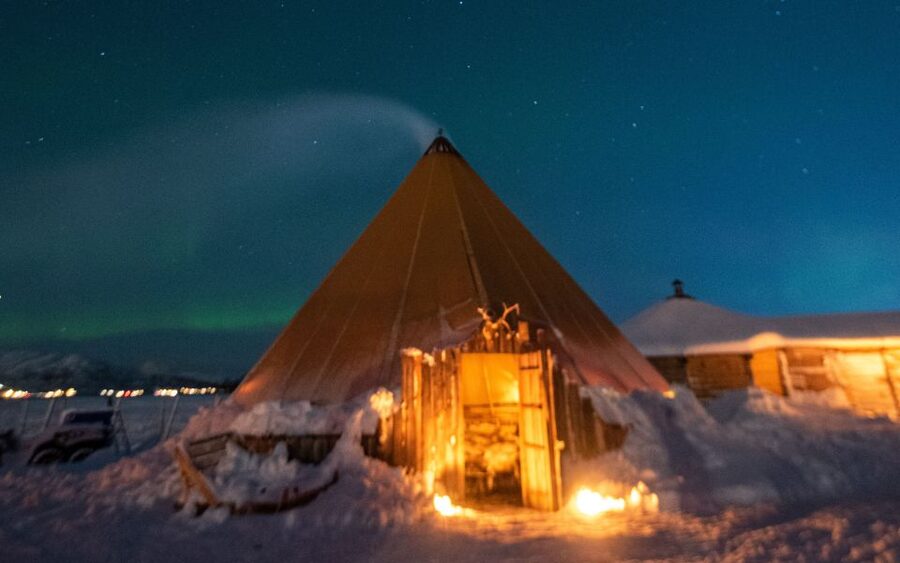 Tromsø: Reindeer Camp Dinner with Chance of Northern Lights - Sami stories and joik: the meaning behind the reindeer