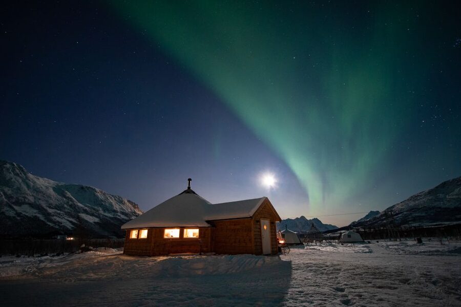 Tromsø: Reindeer Feeding & Chance of Northern Lights Viewing - Getting to Camp: Tromsø Meeting Point and Real Timing