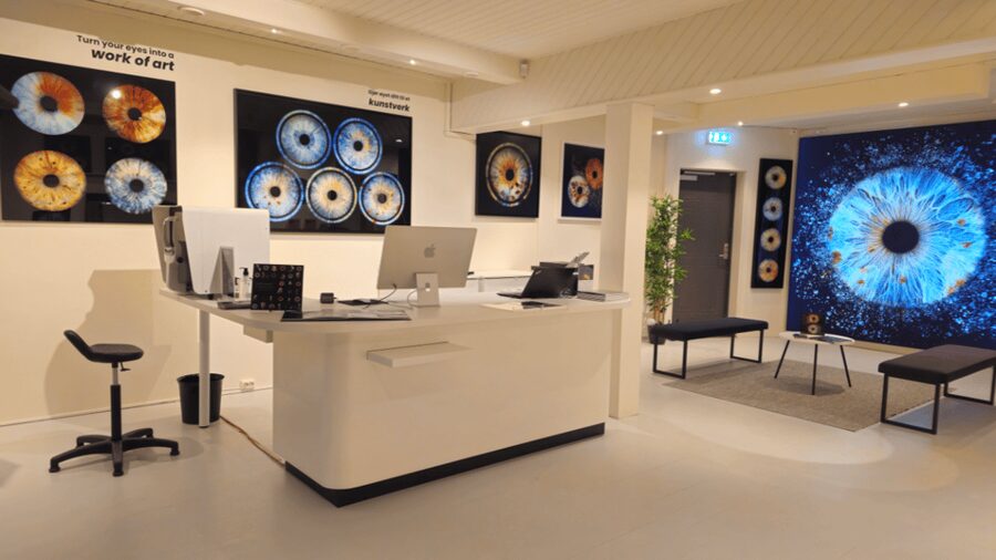 Tromsø: Reveal Your Eye Experience at the Iris Galerie - Finding the place and what the entry feels like