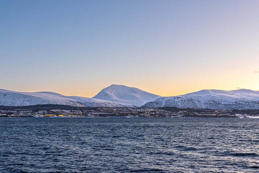 Tromsø: Senja Fjord Tour in Chinese/English Small-Group - Price and value: is $220 worth it for a Senja day?
