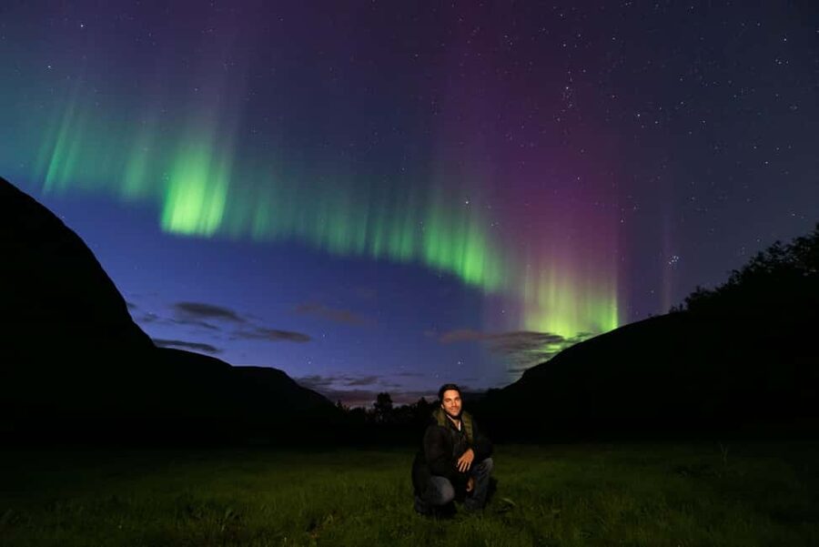 Tromsø: Small-Group Northern Lights Chase by Van with Photos - The pro photographer factor: less guessing, better results