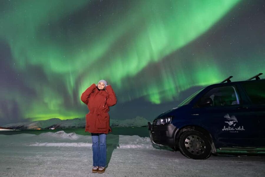 Tromsø: Small-Group Northern Lights Chase by Van with Photos - Starting at Kaigata 4, right by Magic Ice Bar