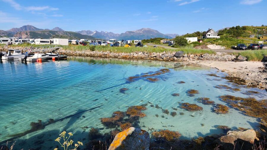 Tromsø: Sommaroy Fjord Tour with Lunch Option - Guides bring the trip to life, from Kent to Mirko