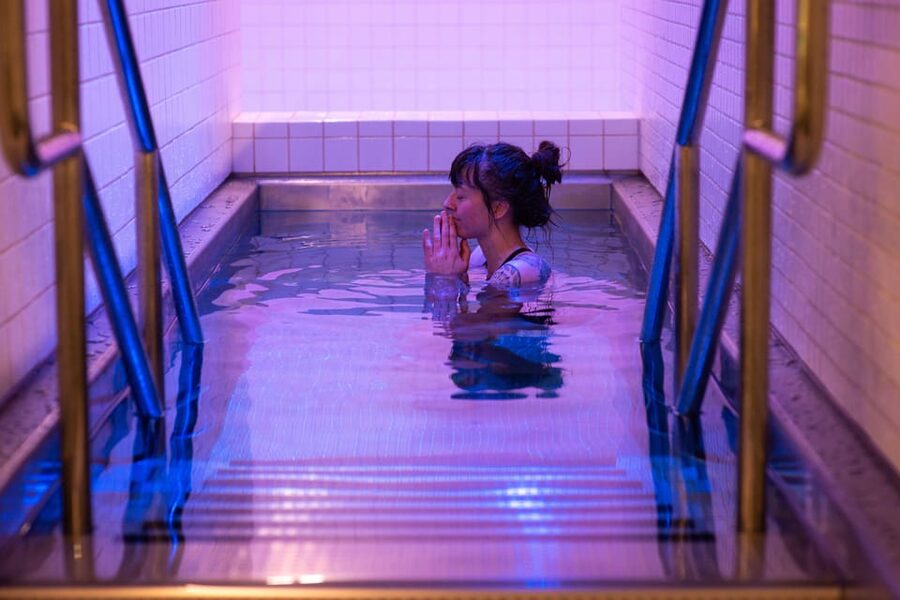 Tromsø: Spa/Pool with Bath, Sauna and Outdoor Heated Pool - The outdoor heated pool with panoramic views (and sometimes aurora vibes)