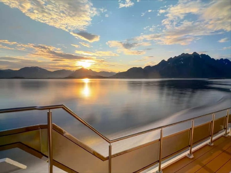 Tromsø: Summer Arctic Light Cruise with a Guide - Arctic Cathedral to the Horizon: What the Guides Actually Teach