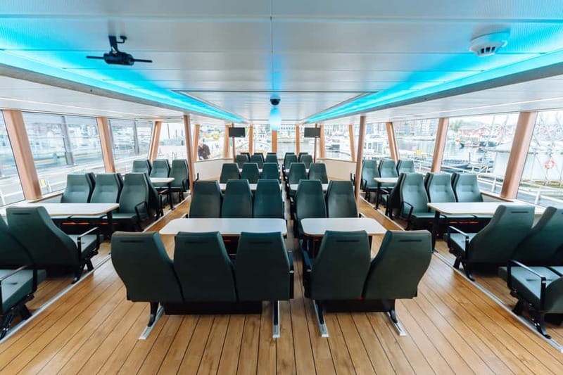Tromsø: Whale Watching on hybrid boat with scenic bustrip - What the guides do, and why it helps your spotting