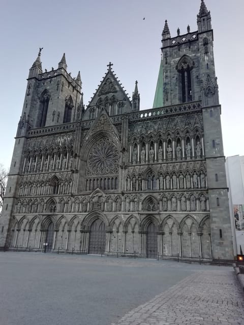 Trondheim : Explore the city of kings with a local guide - Old Town Bridge and the “Portal of Happiness” photo stop