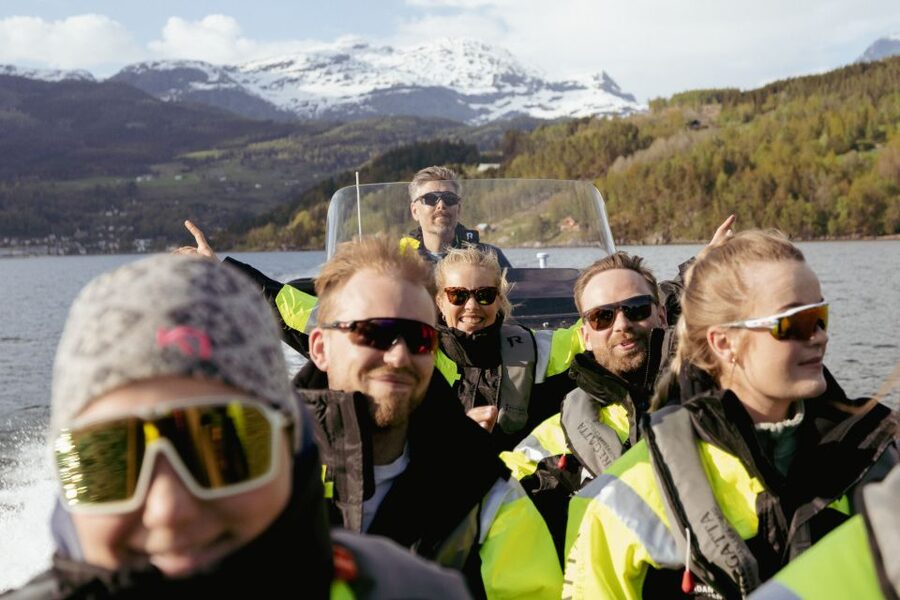 Ulvik: Hardangerfjord Ultimate RIB Tour - From Brakanes Hotel to the Hardanger Bridge, in real RIB style
