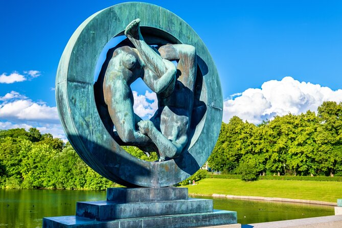Vigeland Alien Threat in Oslo Exploration Game and Tour - Stop-by-stop guide through Vigelandsparken and Frognerparken