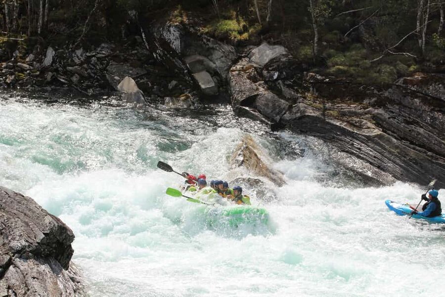Voss: Thrilling Whitewater Rafting Guided Trip - Safety First: What Certified Guides Really Do on Grade III Water