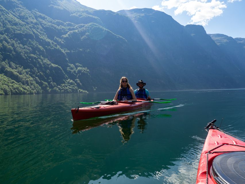 Vossevangen: Nærøyfjord Full-Day Guided Kayaking Trip - Who this kayaking day is best for (and who should think twice)