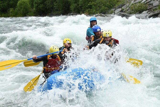 White Water Rafting in Sjoa, Day Trip - The guides: safety first, humor on the ride