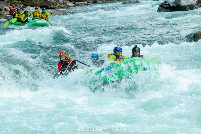 Whitewater Rafting Grade 3 to 4 - Cold-water gear: wetsuit, footwear, and what to wear underneath
