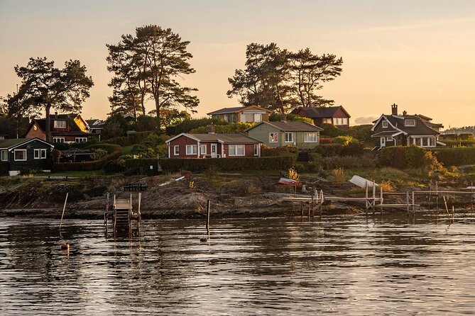 Winter E-Bike Tour: A Royal Coastal Adventure - From Fredensborgveien 22F to Aker Brygge: The Start That Sets the Mood